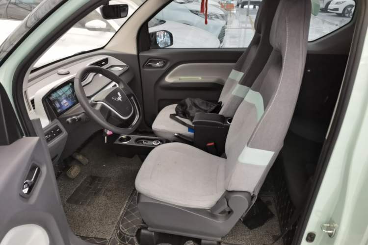 Used Wuling Hongguang MINIEV 2021 Macaron Fashion Model Lithium Iron Phosphate Left Front Seat