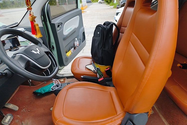 Used Wuling Hongguang MINIEV 2021 Macaron Premium Model – Lithium-NMC Left Front Seat