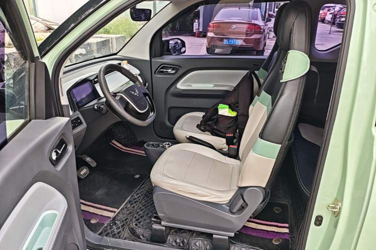 Used Wuling Hongguang MINIEV 2021 Macaron Premium Model – Lithium Iron Phosphate Left Front Seat