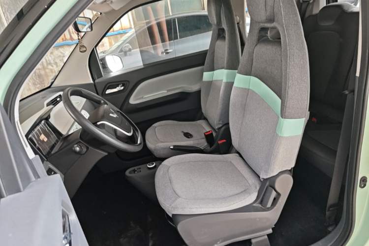 Used Wuling Hongguang MINIEV 2021 Macaron Premium Model – Lithium Iron Phosphate Left Front Seat