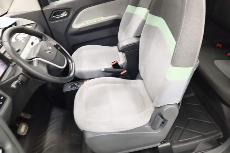 Used Wuling Hongguang MINIEV 2021 Macaron Premium Model – Lithium Iron Phosphate Left Front Seat