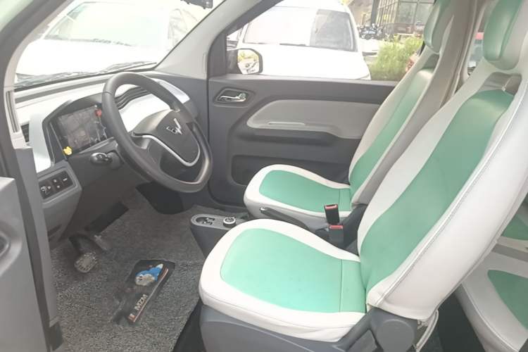 Used Wuling Hongguang MINIEV 2021 Macaron Fashion Model Lithium Iron Phosphate Left Front Seat