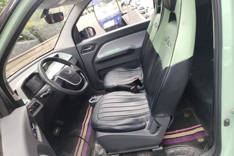 Used Wuling Hongguang MINIEV 2021 Macaron Premium Model – Lithium-NMC Left Front Seat