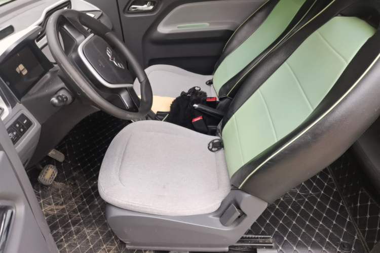 Used Wuling Hongguang MINIEV 2021 Macaron Premium Model – Lithium-NMC Left Front Seat