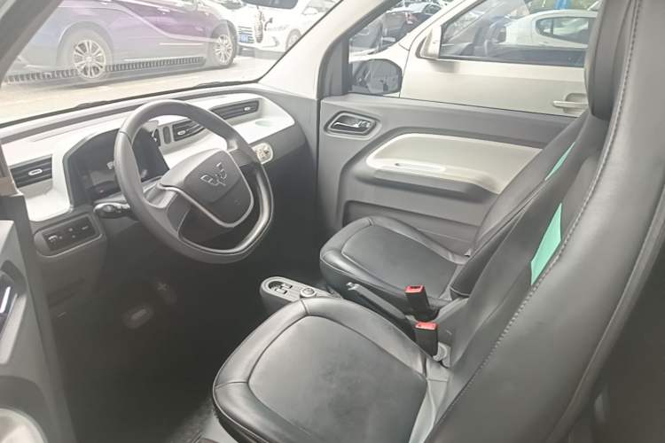 Used Wuling Hongguang MINIEV 2021 Macaron Premium Model – Lithium-NMC Left Front Seat