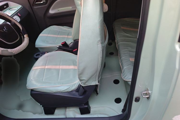 Used Wuling Hongguang MINIEV 2021 Macaron Premium Model – Lithium Iron Phosphate Left Front Seat