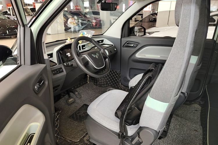 Used Wuling Hongguang MINIEV 2021 Macaron Premium Model – Lithium Iron Phosphate Left Front Seat