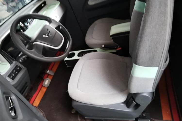 Used Wuling Hongguang MINIEV 2021 Macaron Fashion Model Lithium Iron Phosphate Left Front Seat