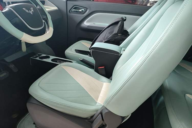 Used Wuling Hongguang MINIEV 2021 Macaron Premium Model – Lithium Iron Phosphate Left Front Seat