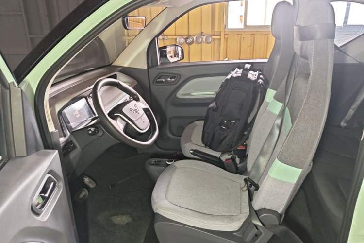 Used Wuling Hongguang MINIEV 2021 Macaron Fashion Model Lithium Iron Phosphate Left Front Seat