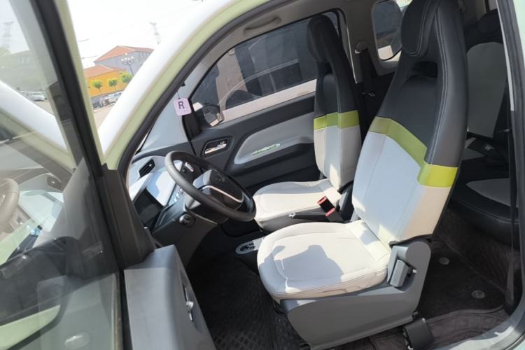 Used Wuling Hongguang MINIEV 2021 Macaron Sandwich Model 120 km Lithium Iron Phosphate Left Front Seat