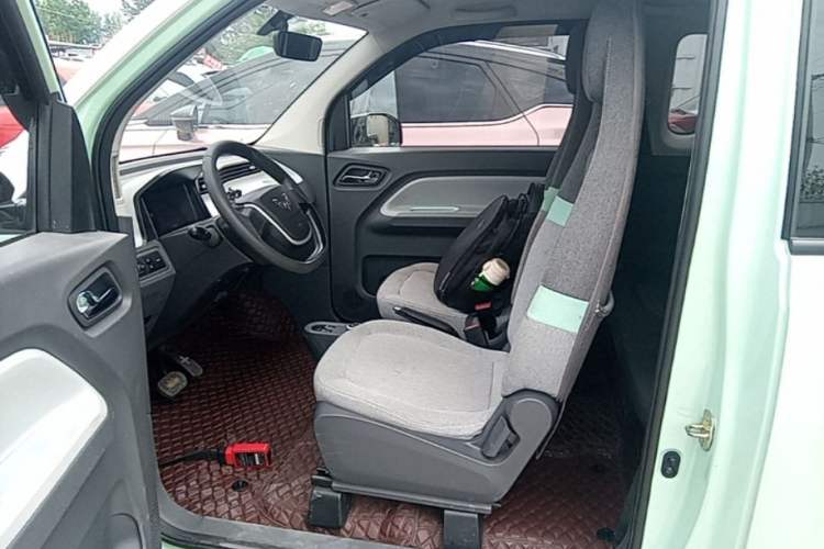 Used Wuling Hongguang MINIEV 2021 Macaron Fashion Model Lithium Iron Phosphate Left Front Seat