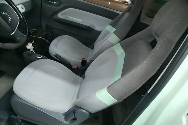 Used Wuling Hongguang MINIEV 2021 Macaron Fashion Model Lithium Iron Phosphate Left Front Seat