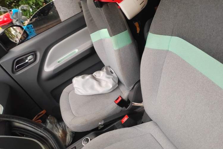 Used Wuling Hongguang MINIEV 2021 Macaron Premium Model – Lithium Iron Phosphate Left Front Seat