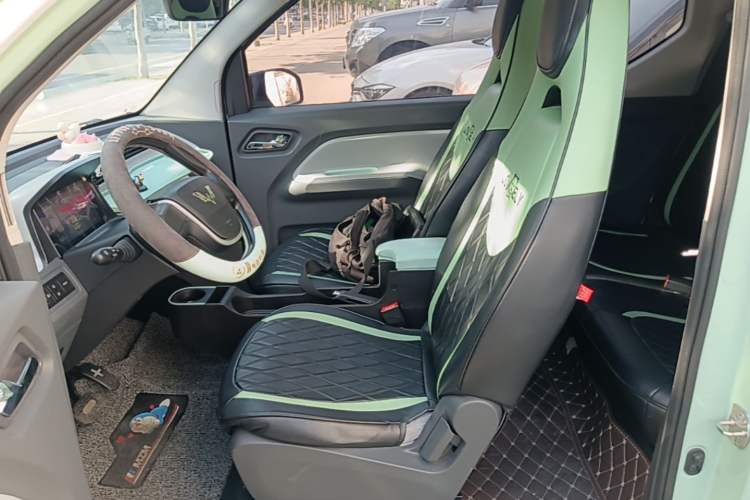 Used Wuling Hongguang MINIEV 2021 Macaron Fashion Model Lithium Iron Phosphate Left Front Seat