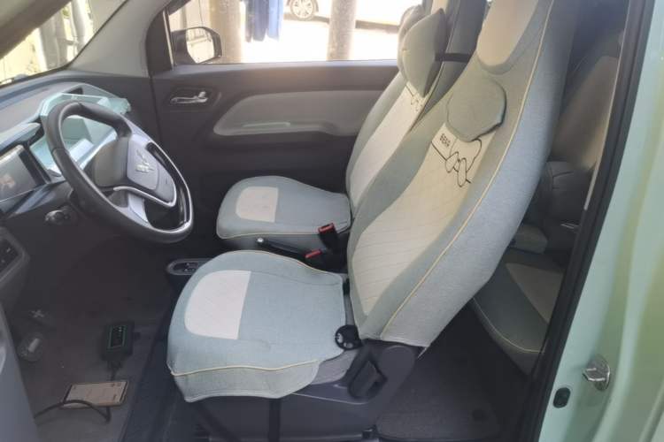Used Wuling Hongguang MINIEV 2021 Macaron Fashion Edition Lithium-Ion Battery Left Front Seat