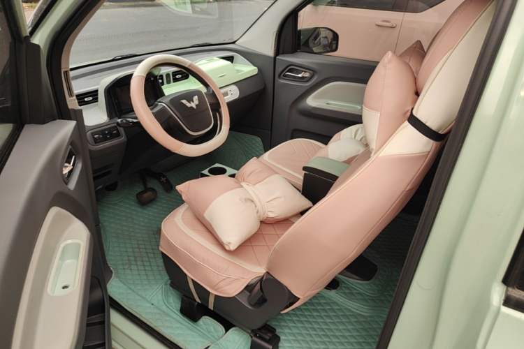 Used Wuling Hongguang MINIEV 2021 Macaron Premium Model – Lithium Iron Phosphate Left Front Seat