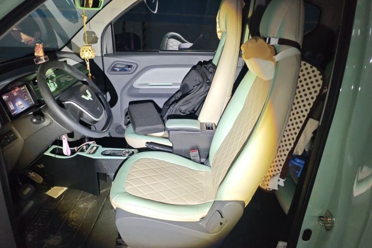 Used Wuling Hongguang MINIEV 2021 Macaron Premium Model – Lithium Iron Phosphate Left Front Seat