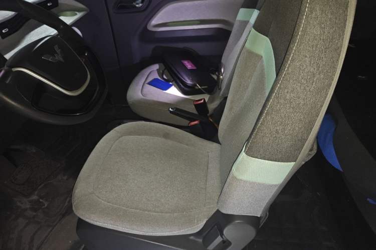 Used Wuling Hongguang MINIEV 2021 Macaron Premium Model – Lithium Iron Phosphate Left Front Seat