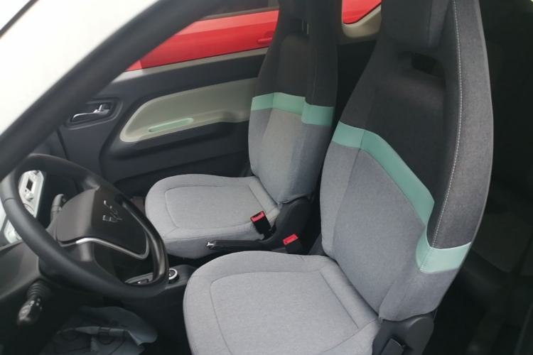 Used Wuling Hongguang MINIEV 2021 Macaron Fashion Model Lithium Iron Phosphate Left Front Seat