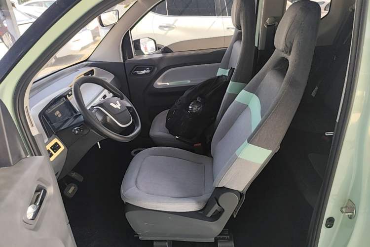 Used Wuling Hongguang MINIEV 2021 Macaron Fashion Model Lithium Iron Phosphate Left Front Seat