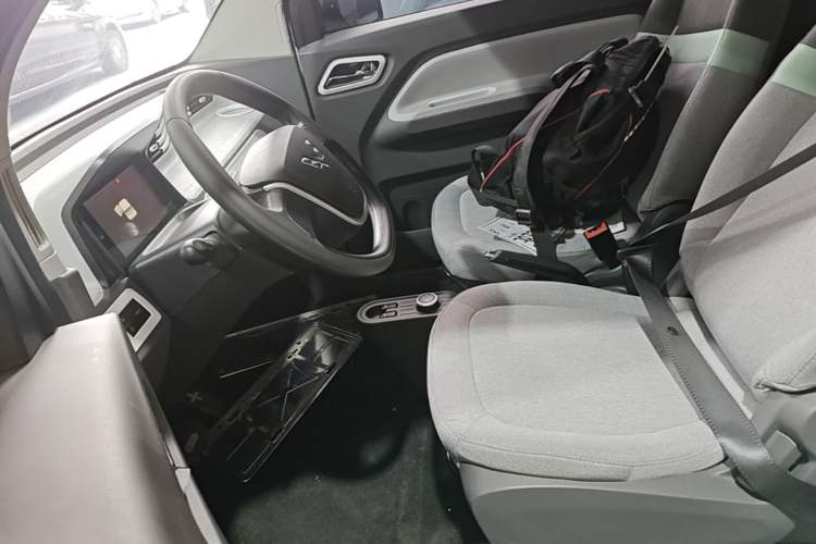 Used Wuling Hongguang MINIEV 2021 Macaron Premium Model – Lithium Iron Phosphate Left Front Seat
