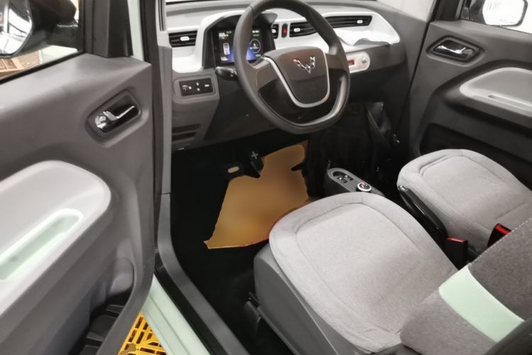 Used Wuling Hongguang MINIEV 2021 Macaron Premium Model – Lithium-NMC Left Front Seat