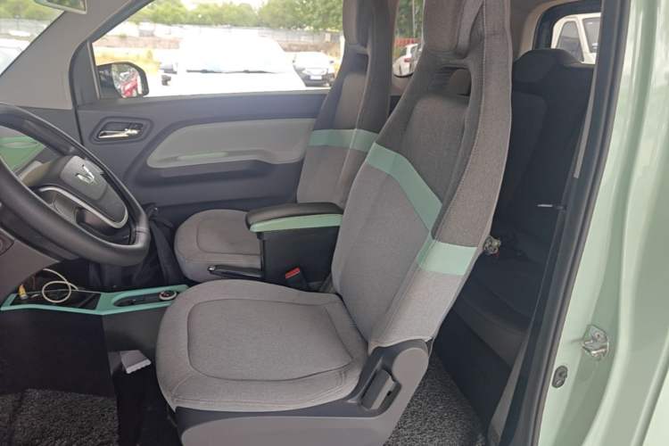 Used Wuling Hongguang MINIEV 2021 Macaron Premium Model – Lithium Iron Phosphate Left Front Seat