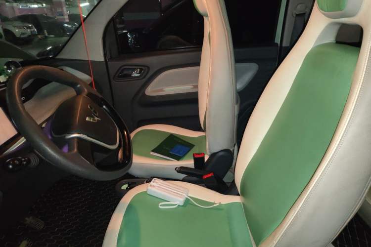 Used Wuling Hongguang MINIEV 2021 Macaron Fashion Model Lithium Iron Phosphate Left Front Seat