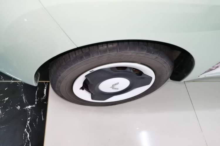 Used Wuling Hongguang MINIEV 2021 Macaron Premium Model – Lithium Iron Phosphate Left Front Wheel Hub