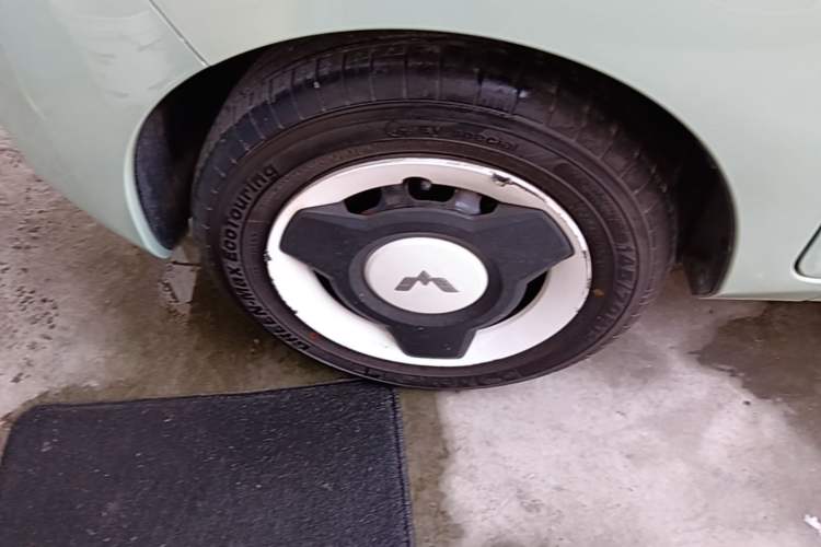 Used Wuling Hongguang MINIEV 2021 Macaron Premium Model – Lithium-NMC Left Front Wheel Hub