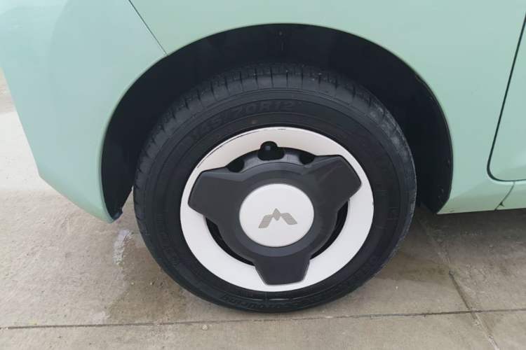 Used Wuling Hongguang MINIEV 2021 Macaron Premium Model – Lithium Iron Phosphate Left Front Wheel Hub