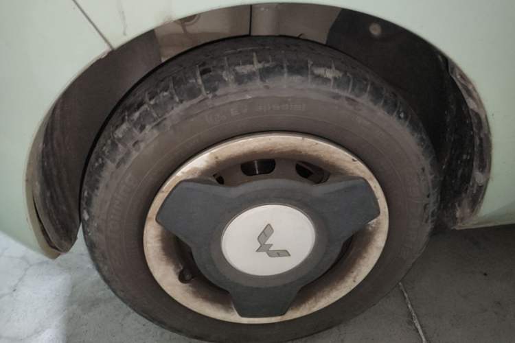 Used Wuling Hongguang MINIEV 2021 Macaron Premium Model – Lithium Iron Phosphate Left Front Wheel Hub