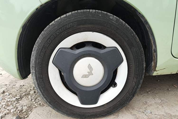 Used Wuling Hongguang MINIEV 2021 Macaron Premium Model – Lithium Iron Phosphate Left Front Wheel Hub