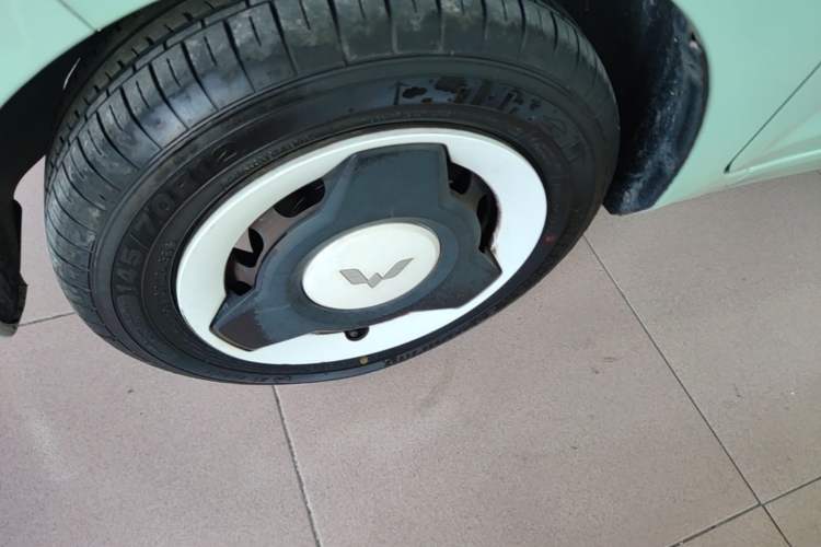 Used Wuling Hongguang MINIEV 2021 Macaron Premium Model – Lithium Iron Phosphate Left Front Wheel Hub