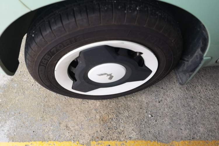 Used Wuling Hongguang MINIEV 2021 Macaron Premium Model – Lithium Iron Phosphate Left Front Wheel Hub