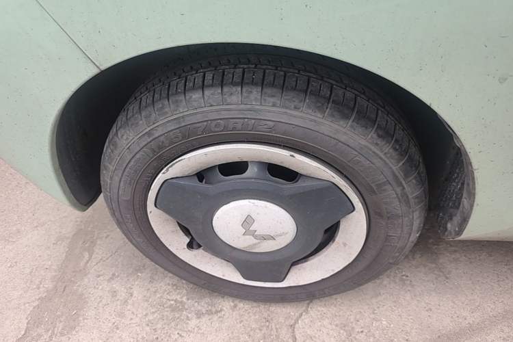 Used Wuling Hongguang MINIEV 2021 Macaron Premium Model – Lithium Iron Phosphate Left Front Wheel Hub