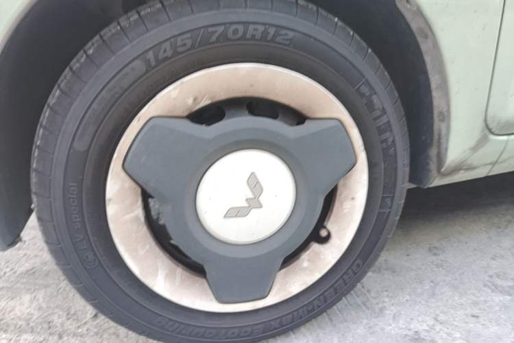 Used Wuling Hongguang MINIEV 2021 Macaron Premium Model – Lithium Iron Phosphate Left Front Wheel Hub
