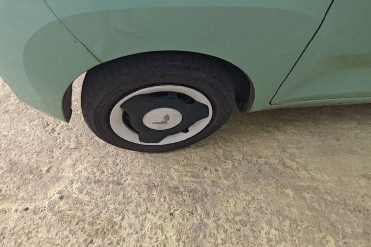 Used Wuling Hongguang MINIEV 2021 Macaron Premium Model – Lithium Iron Phosphate Left Front Wheel Hub