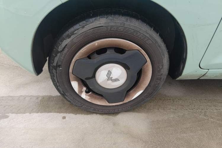 Used Wuling Hongguang MINIEV 2021 Macaron Premium Model – Lithium Iron Phosphate Left Front Wheel Hub