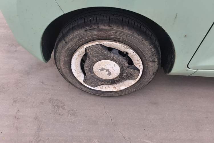 Used Wuling Hongguang MINIEV 2021 Macaron Premium Model – Lithium Iron Phosphate Left Front Wheel Hub