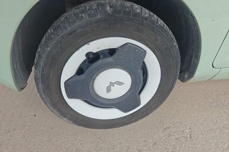 Used Wuling Hongguang MINIEV 2021 Macaron Premium Model – Lithium Iron Phosphate Left Front Wheel Hub