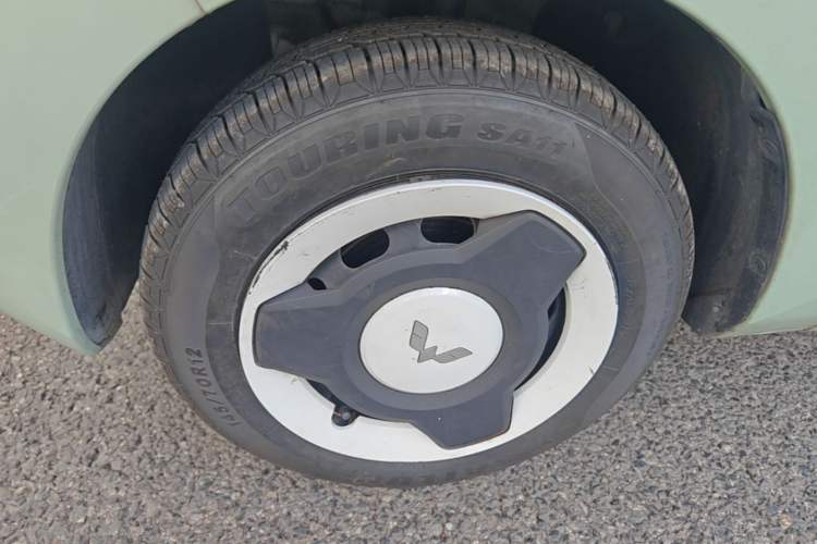 Used Wuling Hongguang MINIEV 2021 Macaron Premium Model – Lithium Iron Phosphate Left Front Wheel Hub