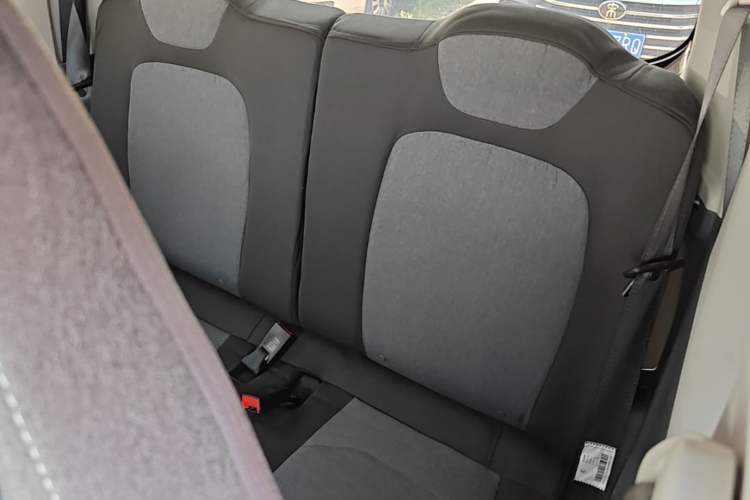 Used Wuling Hongguang MINIEV 2021 Macaron Fashion Model Lithium Iron Phosphate Left Rear Seat