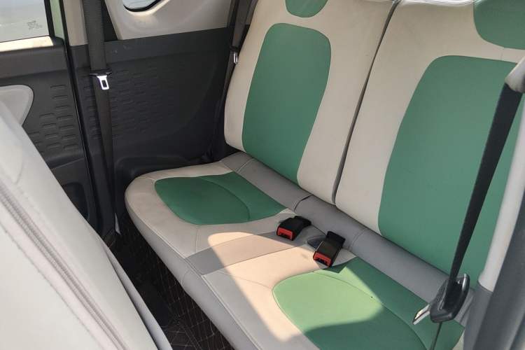 Used Wuling Hongguang MINIEV 2021 Macaron Premium Model – Lithium Iron Phosphate Left Rear Seat