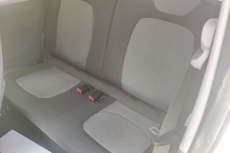 Used Wuling Hongguang MINIEV 2021 Macaron Sandwich Model 120 km Lithium NMC Left Rear Seat