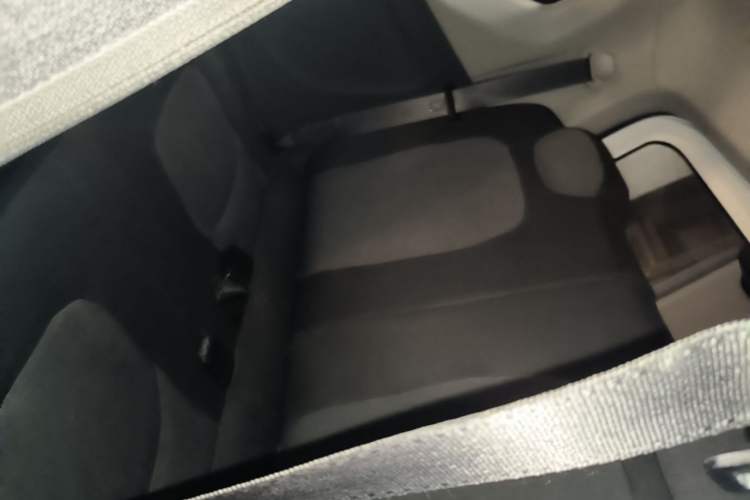 Used Wuling Hongguang MINIEV 2021 Macaron Fashion Edition Lithium-Ion Battery Left Rear Seat