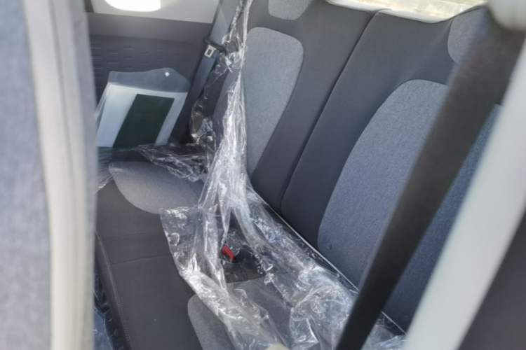 Used Wuling Hongguang MINIEV 2021 Macaron Premium Model – Lithium Iron Phosphate Left Rear Seat
