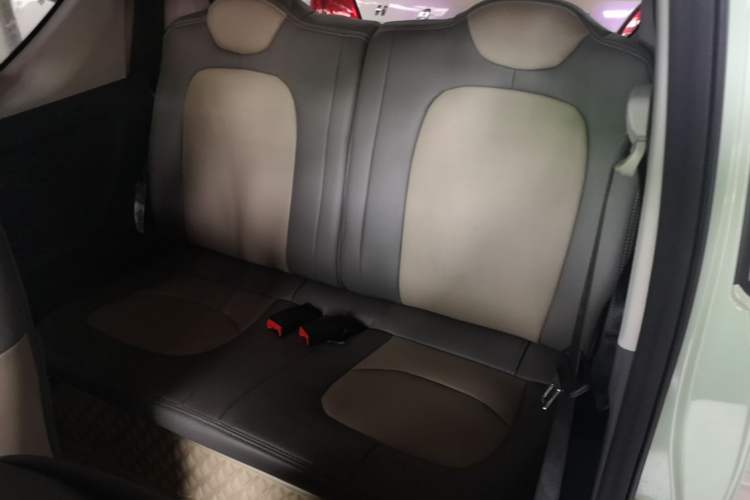 Used Wuling Hongguang MINIEV 2021 Macaron Premium Model – Lithium Iron Phosphate Left Rear Seat