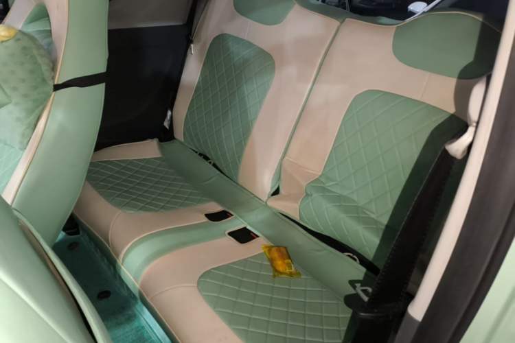 Used Wuling Hongguang MINIEV 2021 Macaron Premium Model – Lithium Iron Phosphate Left Rear Seat